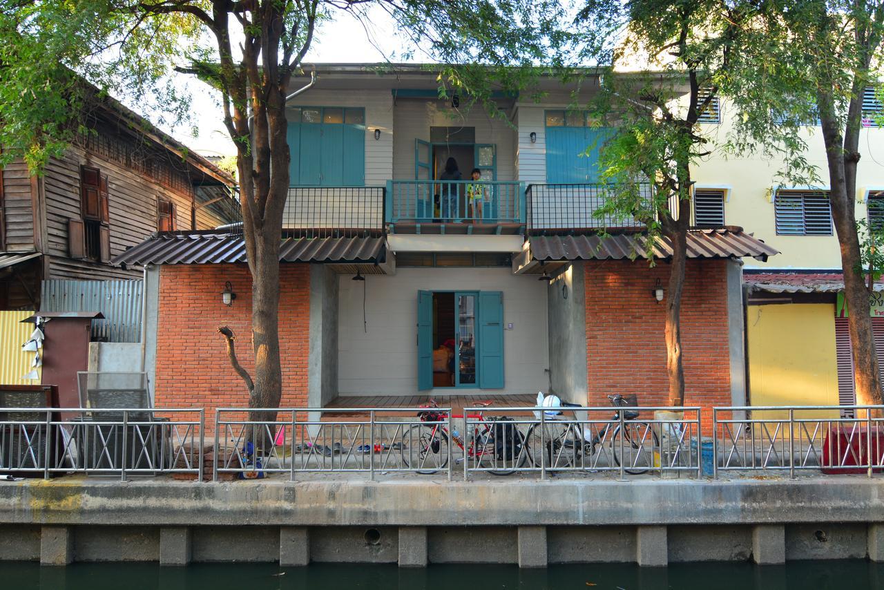 La Moon Hostel Bangkok Extérieur photo