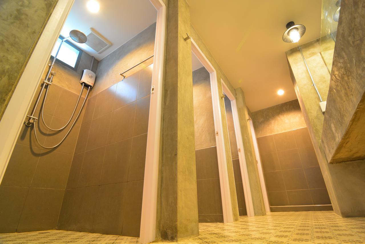 La Moon Hostel Bangkok Extérieur photo