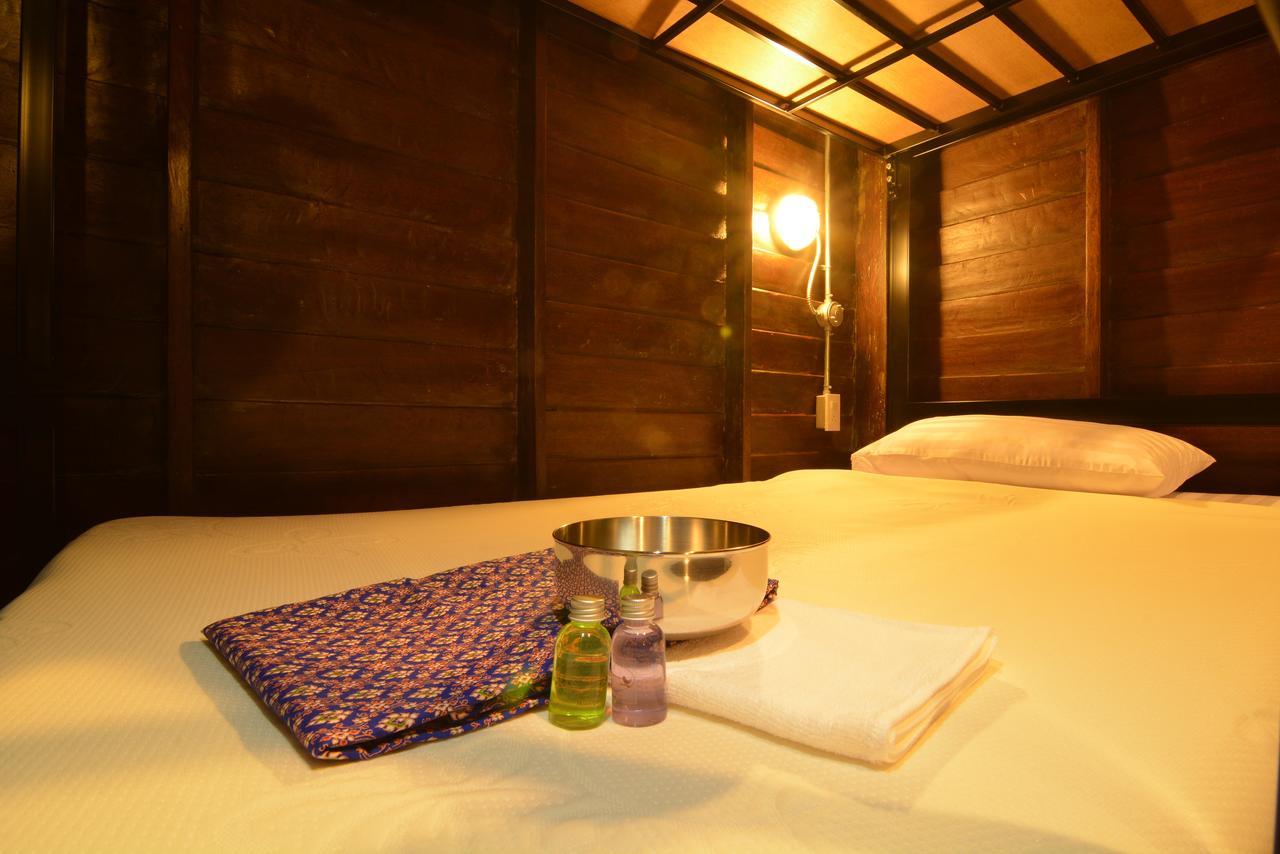 La Moon Hostel Bangkok Extérieur photo