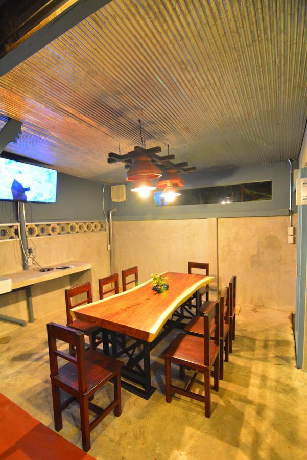 La Moon Hostel Bangkok Extérieur photo