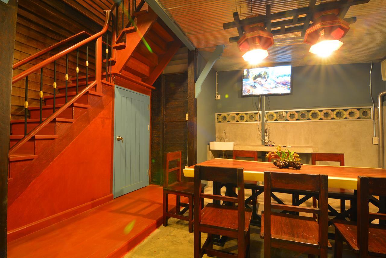 La Moon Hostel Bangkok Extérieur photo