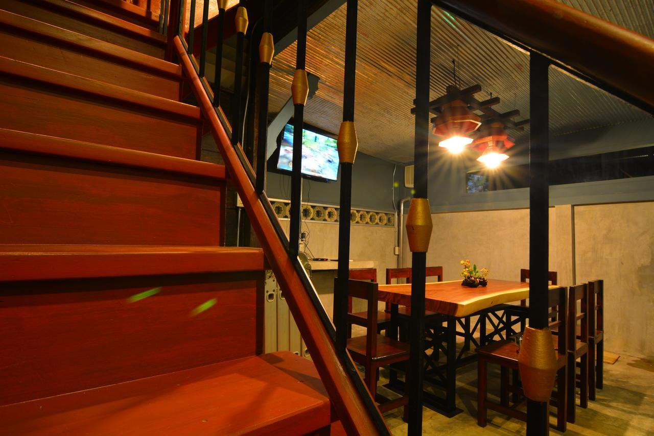 La Moon Hostel Bangkok Extérieur photo