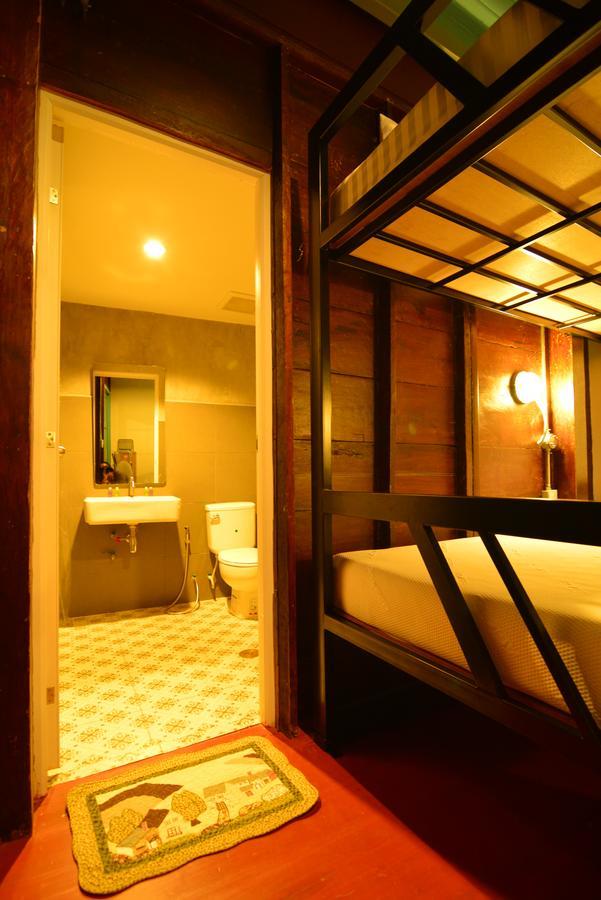 La Moon Hostel Bangkok Extérieur photo