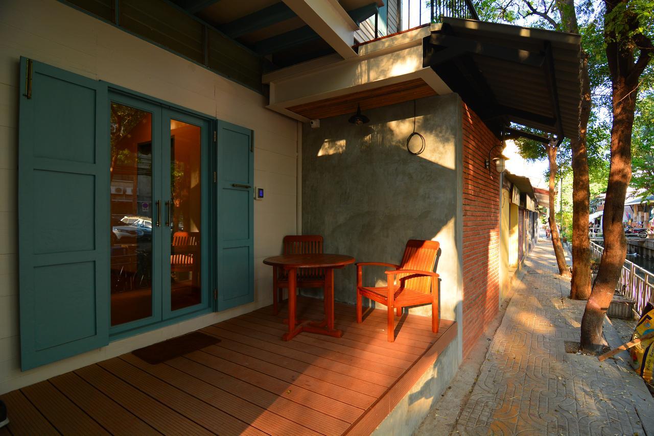 La Moon Hostel Bangkok Extérieur photo