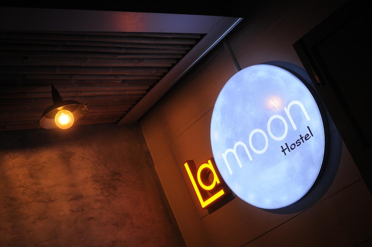 La Moon Hostel Bangkok Extérieur photo